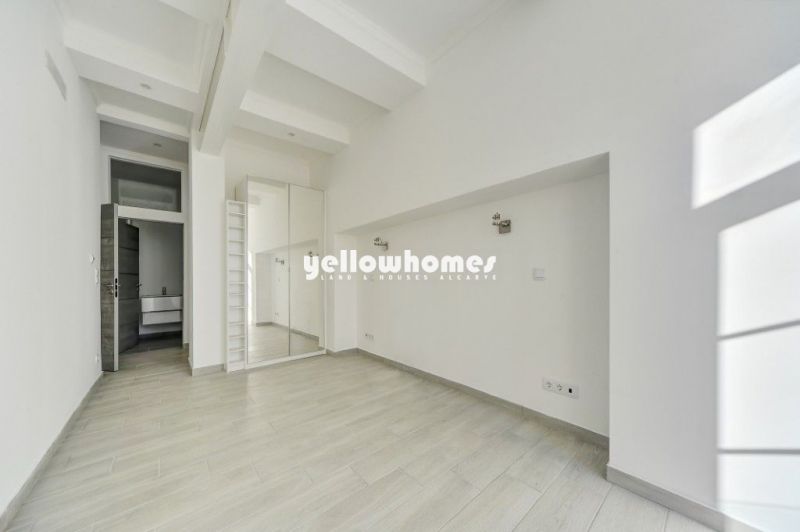 Apartamento elegante com dois quartos, renovado, na zona histórica de Loulé